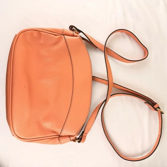 👜 Nanette Lepore Tan Pebbled Faux Leather Crossbody / Clutch - Picture 8 of 14